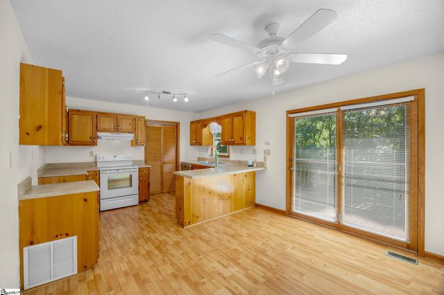 375 Gravley Road, Pickens, SC 29671