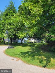 42 COLONIAL AVE, Westminster, MD 21157