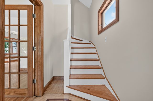 5107 W Berenice Avenue, Chicago, IL 60641