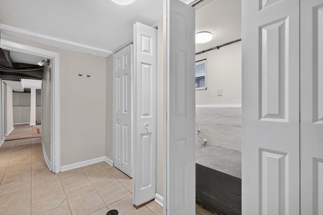 5107 W Berenice Avenue, Chicago, IL 60641