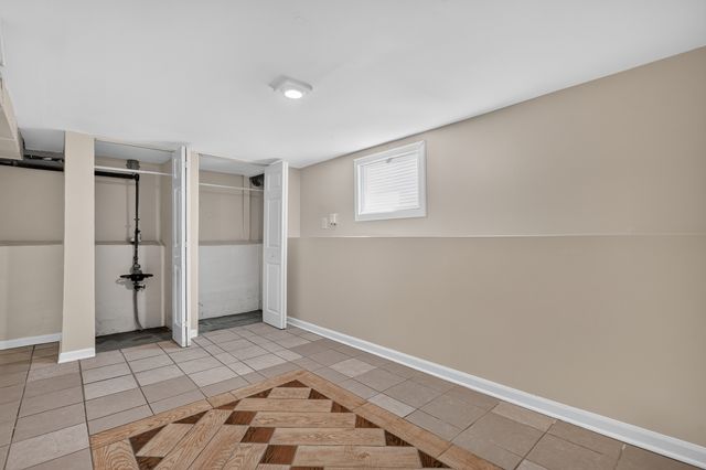 5107 W Berenice Avenue, Chicago, IL 60641