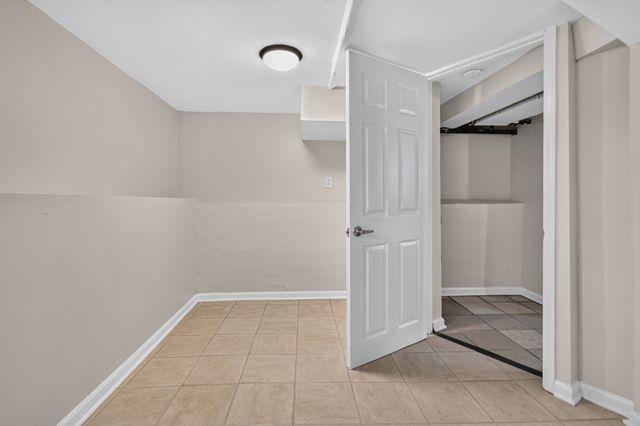 5107 W Berenice Avenue, Chicago, IL 60641