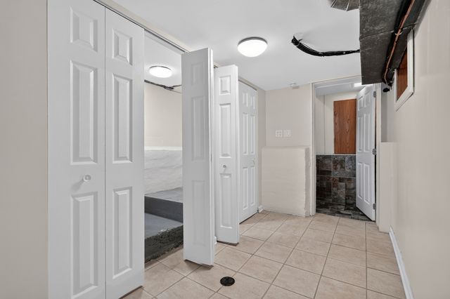 5107 W Berenice Avenue, Chicago, IL 60641
