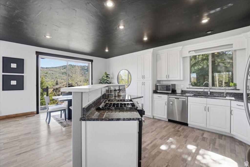 Image 11 of property listing at 4224 W SUNRISE DR, Park City, UT 84098