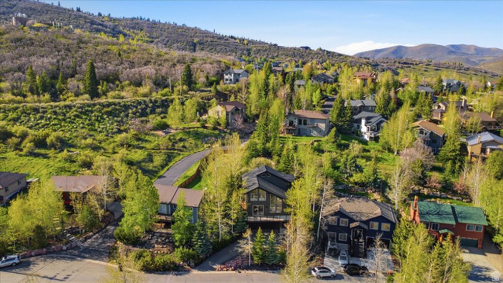 Image 43 of property listing at 4224 W SUNRISE DR, Park City, UT 84098