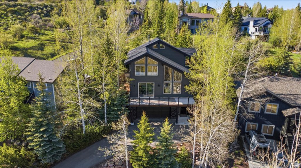 Image 44 of property listing at 4224 W SUNRISE DR, Park City, UT 84098