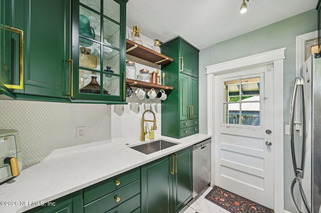 1315 AZALEA Drive, Jacksonville, FL 32205