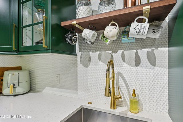 1315 AZALEA Drive, Jacksonville, FL 32205