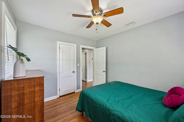 1315 AZALEA Drive, Jacksonville, FL 32205