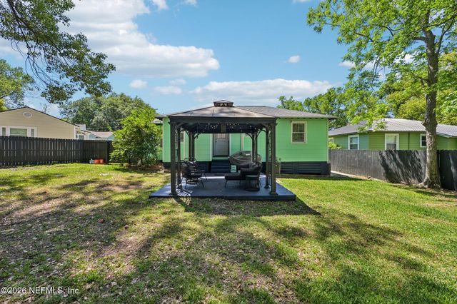 1315 AZALEA Drive, Jacksonville, FL 32205