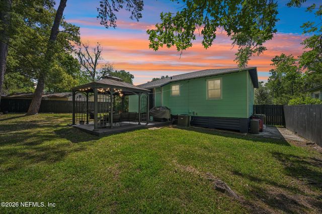 1315 AZALEA Drive, Jacksonville, FL 32205