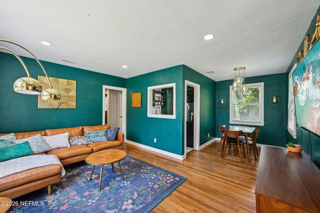 1315 AZALEA Drive, Jacksonville, FL 32205