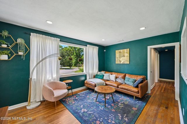 1315 AZALEA Drive, Jacksonville, FL 32205