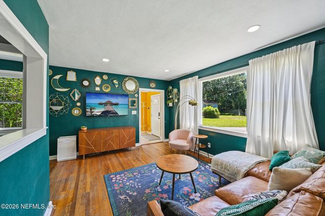 1315 AZALEA Drive, Jacksonville, FL 32205