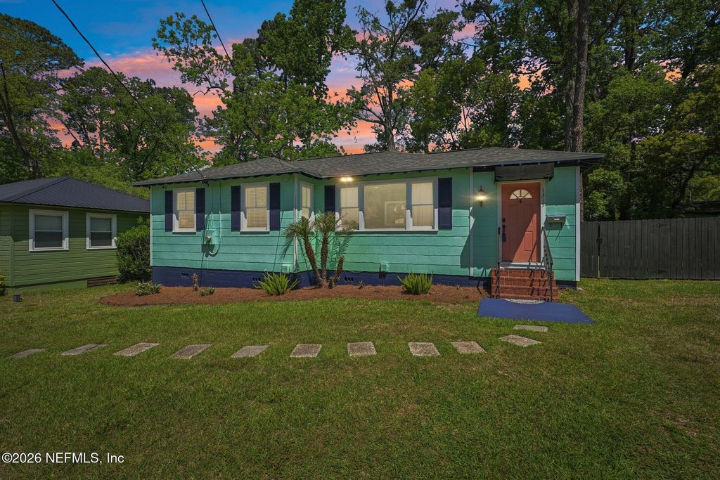 1315 AZALEA Drive, Jacksonville, FL 32205