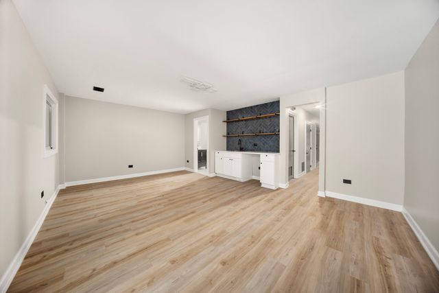 2237 W Polk Street, Chicago, IL 60612