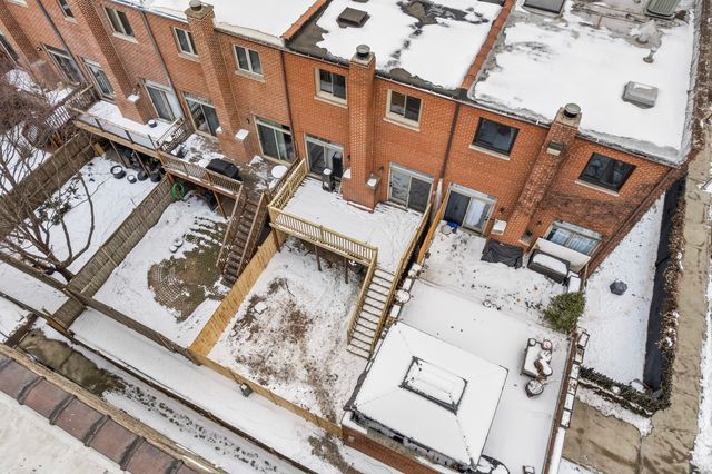 2237 W Polk Street, Chicago, IL 60612