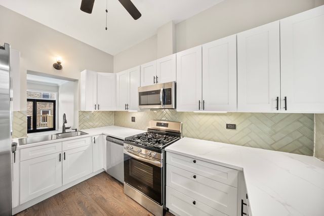 2237 W Polk Street, Chicago, IL 60612