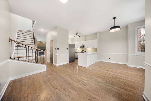 2237 W Polk Street, Chicago, IL 60612