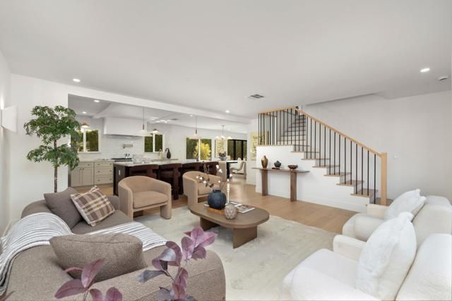 21792 Kaneohe Ln, Huntington Beach, CA 92646