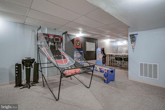 8 DOWNING LN, Sewell, NJ 08080