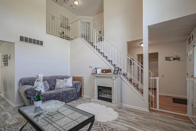 8 DOWNING LN, Sewell, NJ 08080