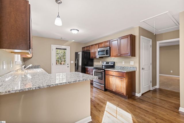 207 Ridgeway Drive, Greenville, SC 29607