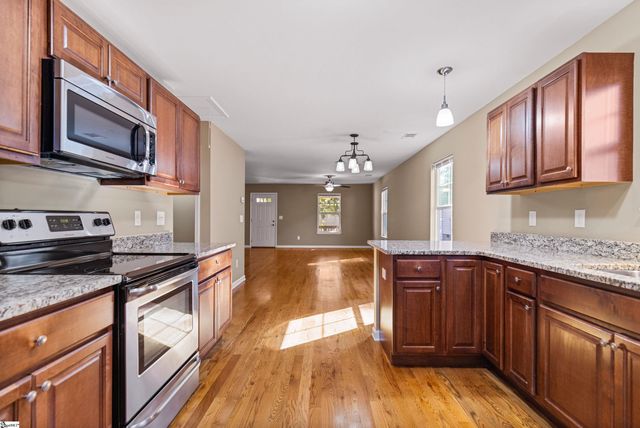 207 Ridgeway Drive, Greenville, SC 29607