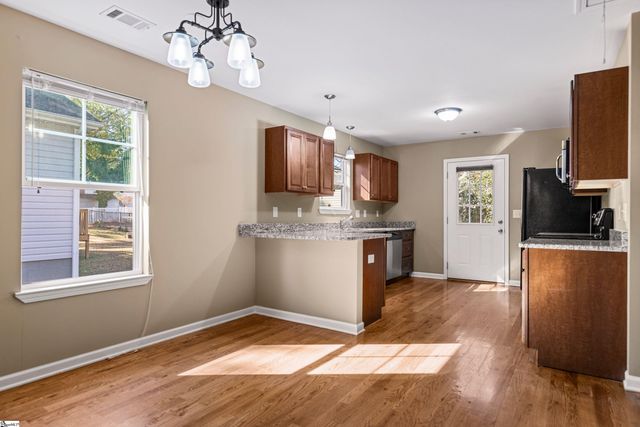 207 Ridgeway Drive, Greenville, SC 29607