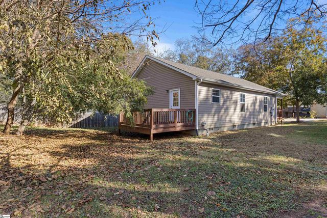 207 Ridgeway Drive, Greenville, SC 29607