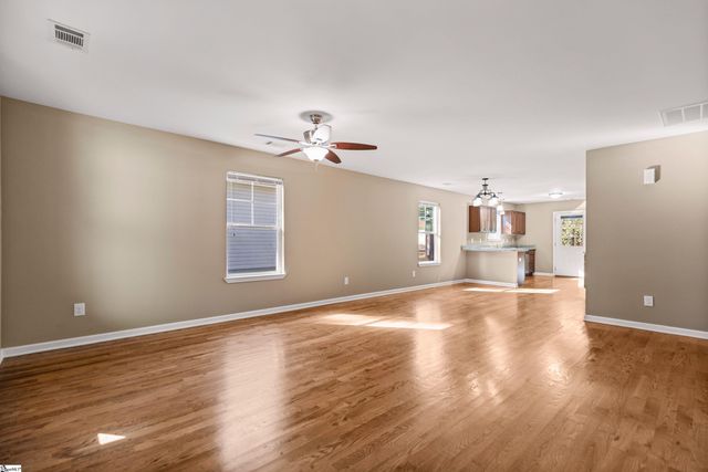 207 Ridgeway Drive, Greenville, SC 29607