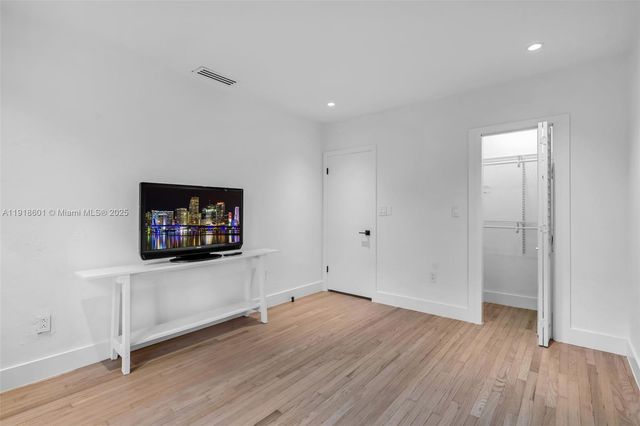 4151 El Prado Blvd, Miami, FL 33133