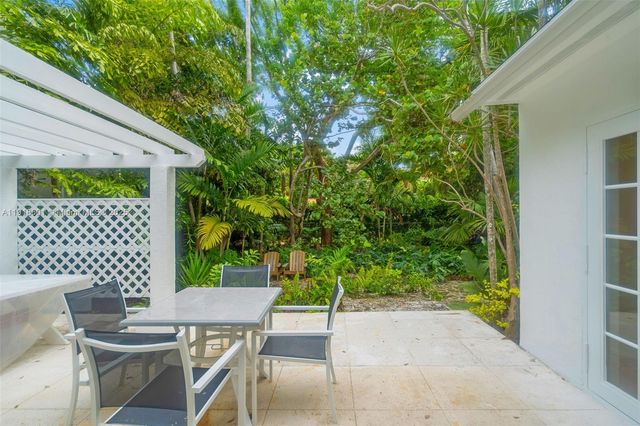 4151 El Prado Blvd, Miami, FL 33133