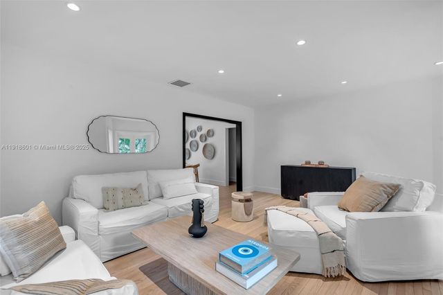 4151 El Prado Blvd, Miami, FL 33133