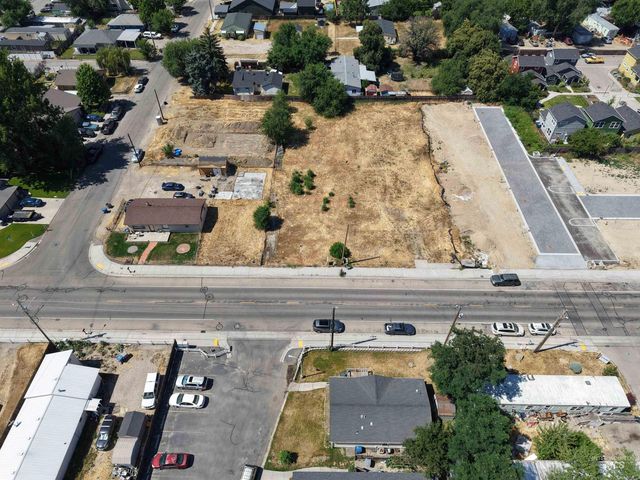 3921&3933 N Adams, Garden City, ID 83714