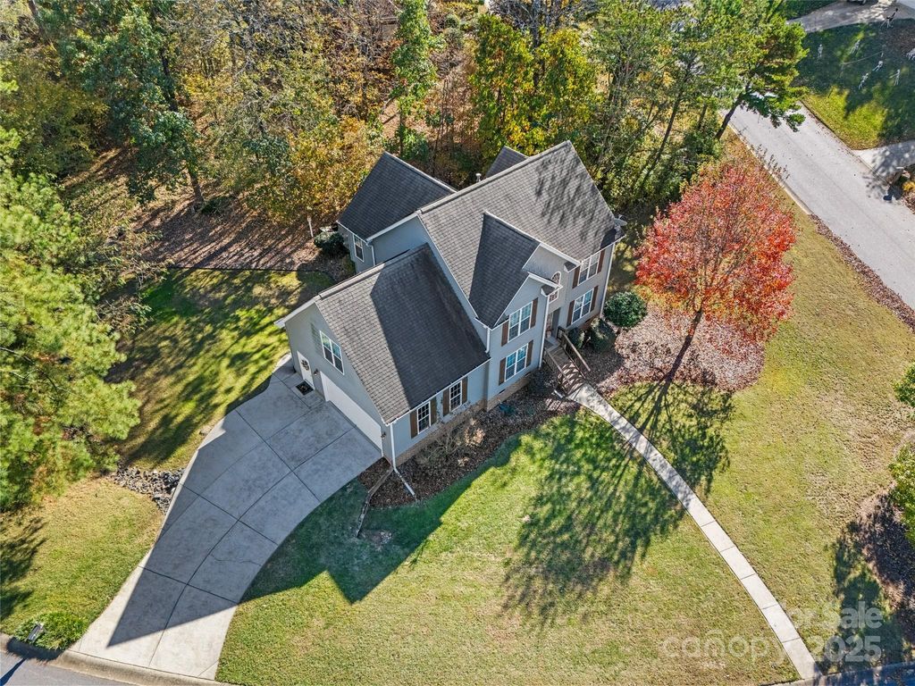 7729 Orchard Park Circle, Harrisburg, NC 28075