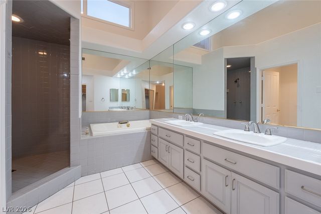 8294 Round Hills Circle, Las Vegas, NV 89113