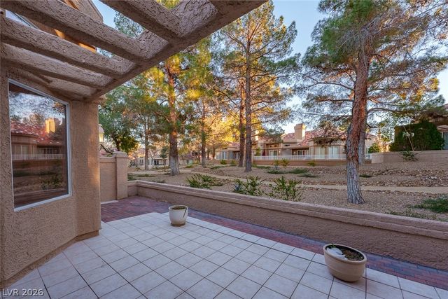 8294 Round Hills Circle, Las Vegas, NV 89113