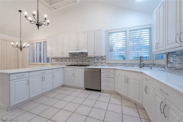 8294 Round Hills Circle, Las Vegas, NV 89113