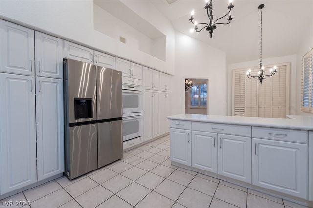 8294 Round Hills Circle, Las Vegas, NV 89113