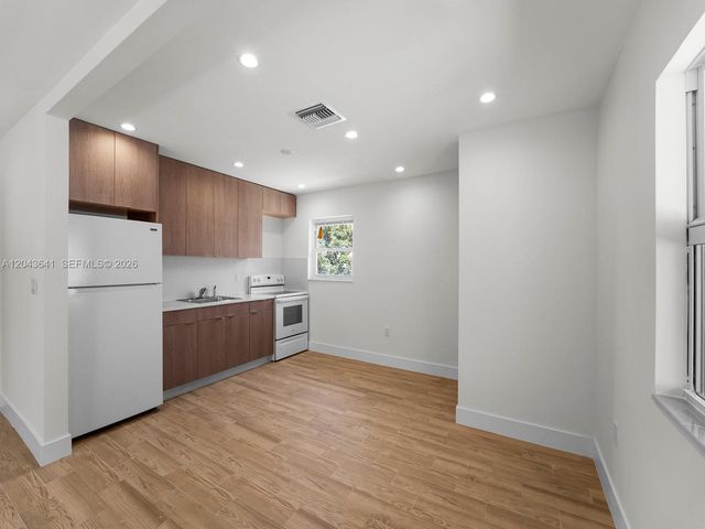 238 NW 41st Ave 0, Miami, FL 33126