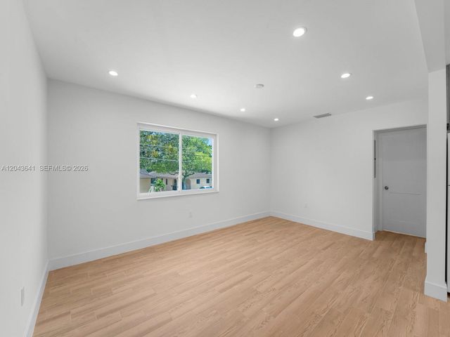 238 NW 41st Ave 0, Miami, FL 33126