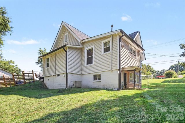 1104 W 7th Avenue, Gastonia, NC 28052