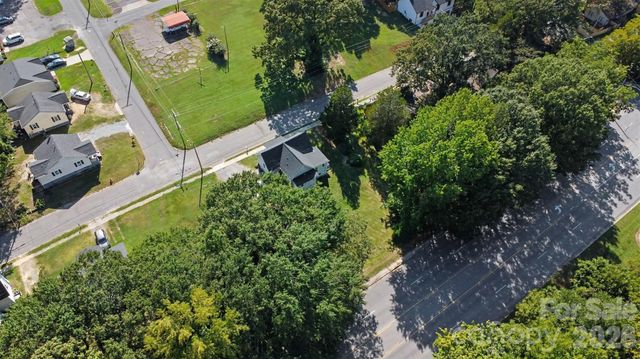 1104 W 7th Avenue, Gastonia, NC 28052