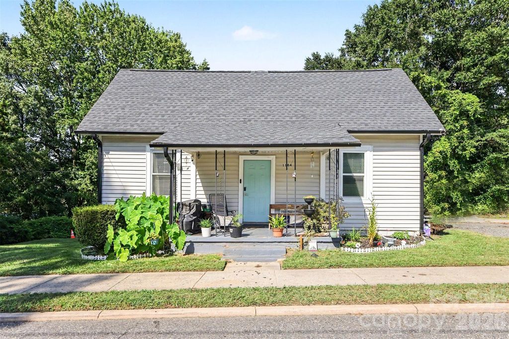 1104 W 7th Avenue, Gastonia, NC 28052