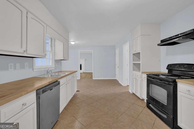 951 Lauren Kay Court, Lawrenceville, GA 30046