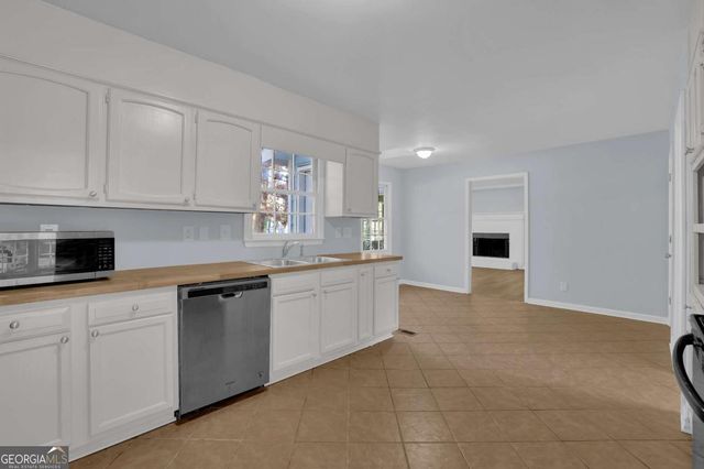 951 Lauren Kay Court, Lawrenceville, GA 30046