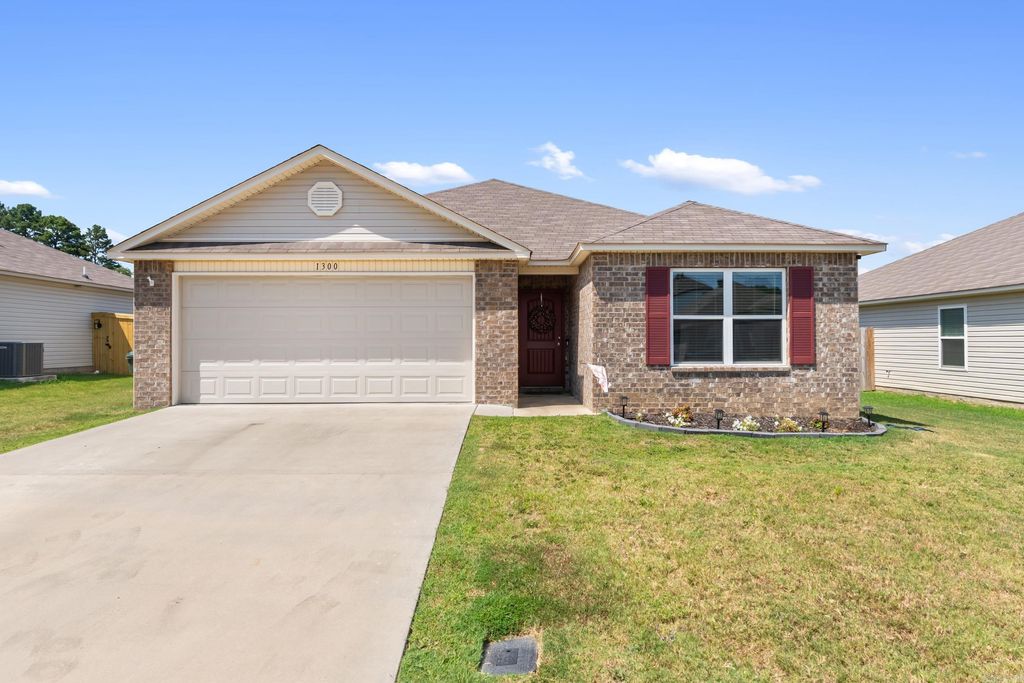 1300 Cowbell Street, Conway, AR 72034