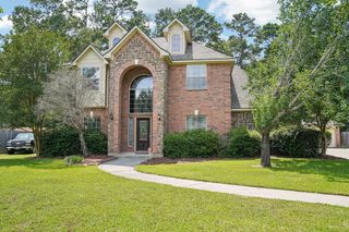 1003 Commons Waterway Drive, Huffman, TX 77336