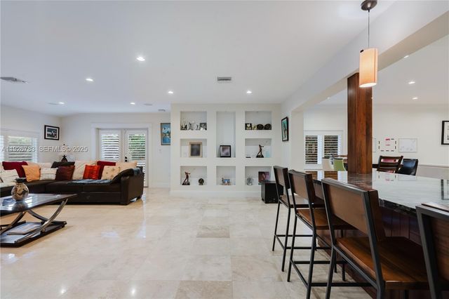 6755 SW 99th Ter, Pinecrest, FL 33156